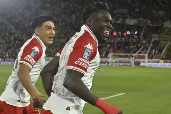 Huracán le ganó el clásico a San Lorenzo en su casa