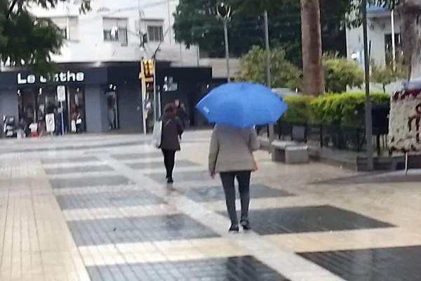 Pronostícan lluvias para este lunes en la capital