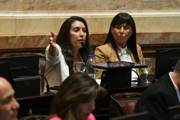 Florencia López cruzó al Gobierno por la Reforma Laboral y prometió defender a los trabajadores
