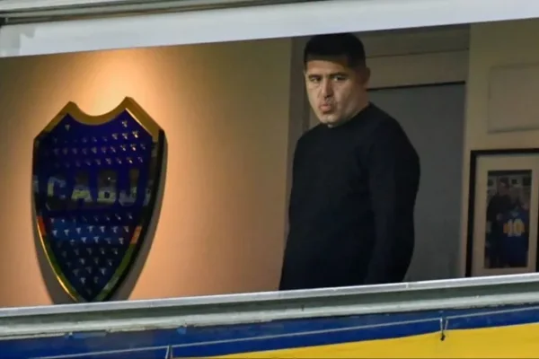 Riquelme reunió al cuerpo técnico y a los referentes de Boca