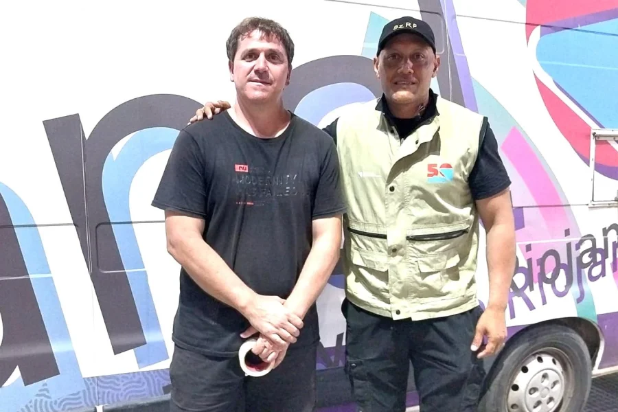 César Mizuc técnico; Fernando Ceballos camarógrafo