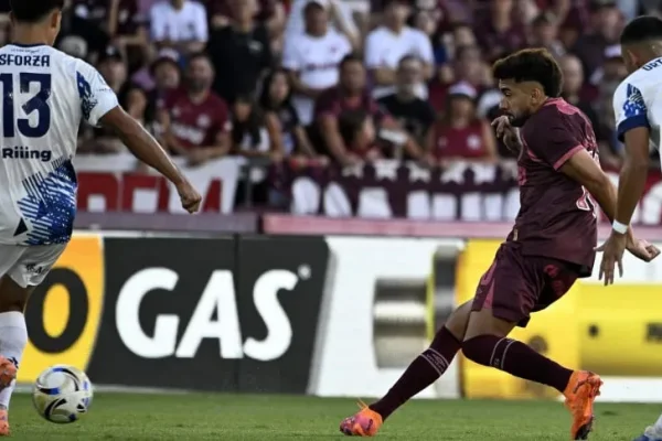 Talleres lo ganaba en la fortaleza y  Lanús lo igualó en el final