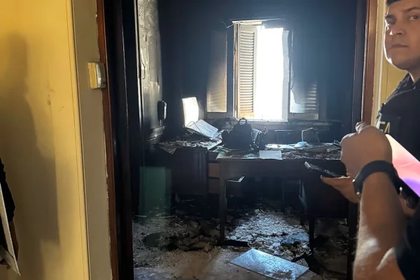 Se incendió un despacho en el cuarto piso del Senado