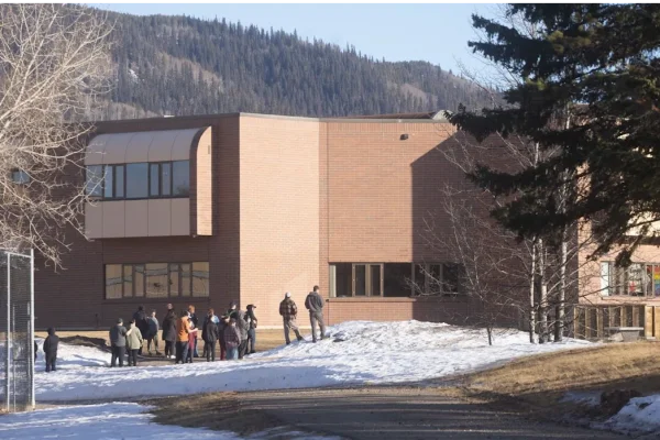 Tragedia en Canadá: 10 muertos tras un tiroteo en una escuela