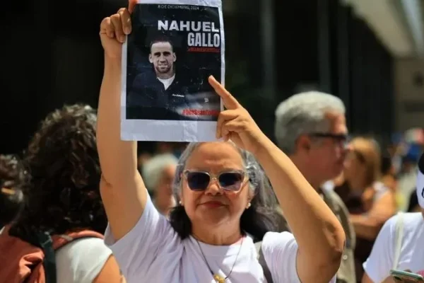 Suegra de Nahuel Gallo desafía a legisladores chavistas y exige la liberación del gendarme