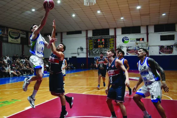 Básquetbol: Fusión Riojana festejó ante Bochas de Colonia Caroya y cortó la racha negativa