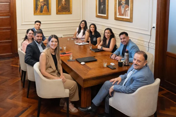 Ricardo Quintela reafirma que la niñez es prioridad y fortalece las políticas de contención