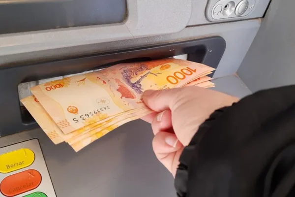 Continúa el pago de la quincenita