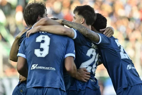 Racing venció a Banfield y empieza a dejar atrás su mal arranque en el Torneo Apertura 2026