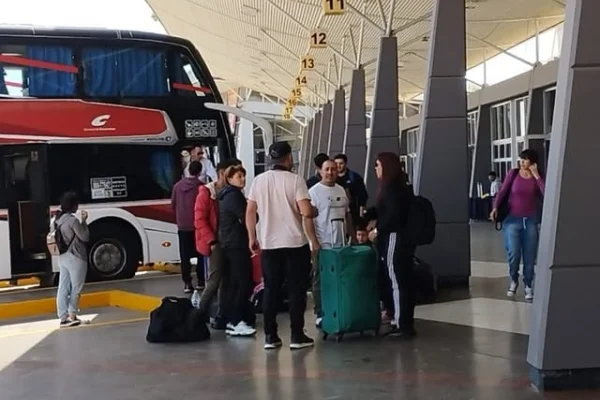 La Terminal de Ómnibus a pleno en el inicio de la Chaya 2026