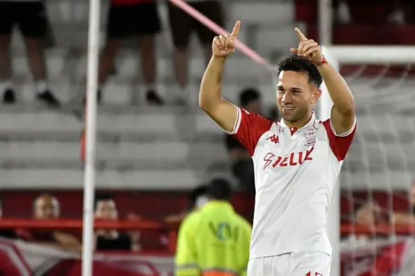 Huracán no perdonó una siesta de Sarmiento y siguió de fiesta