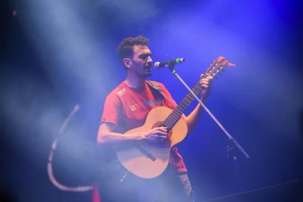 Ramiro Gonzalez llegó a la Chaya y cuestionó el arribo de Villarruel