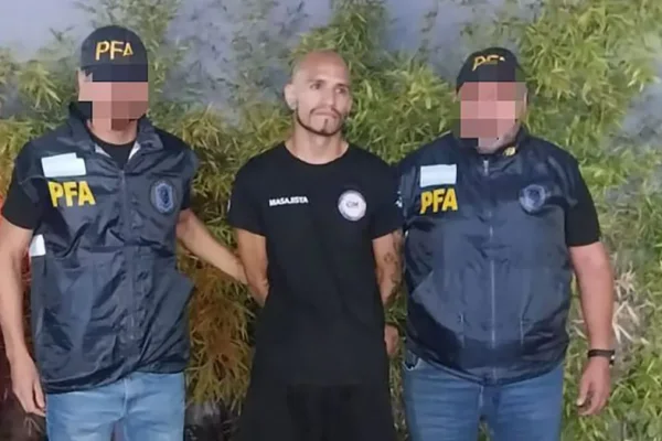 Detuvieron al sospechoso de tirar una bomba molotov frente al Congreso