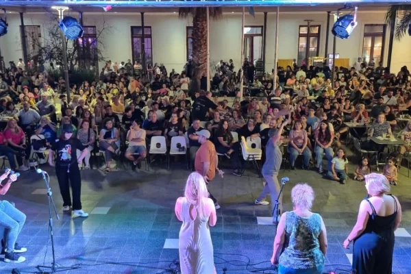 La Peña Oficial de la Chaya fue un éxito