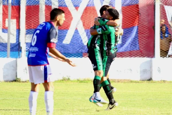 Nueva Chicago debutó en la Primera Nacional con un triunfo