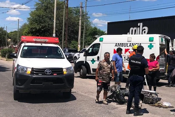 Un hombre herido tras caer de una motocicleta