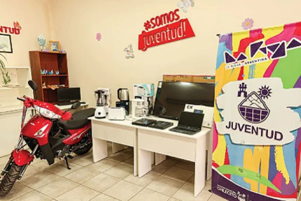 Entregaron los premios de la Rifa Estudiantil