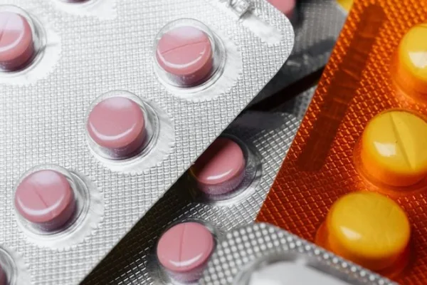 Farmacias en alerta en la Rioja por la deuda del PAMI y la circulación de fármacos ilegales