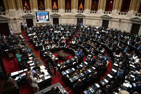 Vacaciones, despidos y banco de horas: cómo serán si se aprueba la reforma laboral