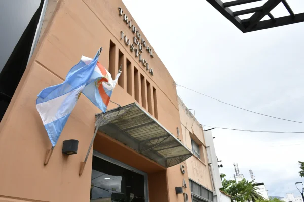 Un jóven robó en una florería y terminó procesado