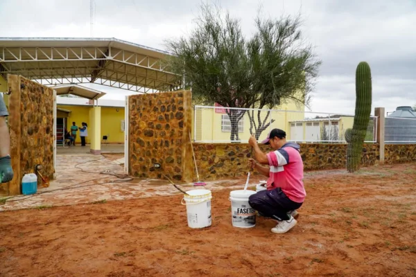 Acondicionan escuelas en Independencia