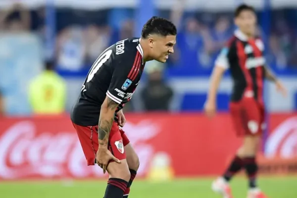 Preocupación en River: Juan Fernando Quintero salió lesionado en el primer tiempo ante Vélez