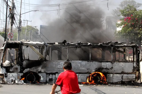 Al menos 14 muertos y 45 detenidos tras el asesinato del capo narco “El Mencho”