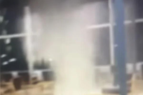 Derrumbe en el Aeroparque Jorge Newbery: se cayó parte del techo en la zona de embarque internacional