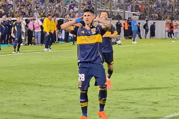 Bareiro debutó y metió sus primeros goles en Boca, algo que nunca pudo hacer en River