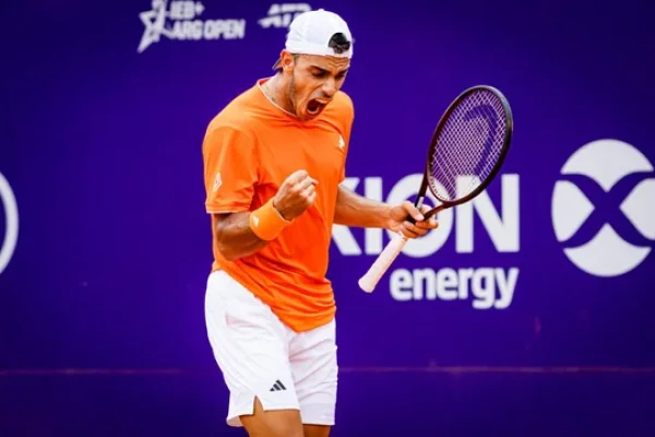 Francisco Cerúndolo avanzó a cuartos de final del Chile Open
