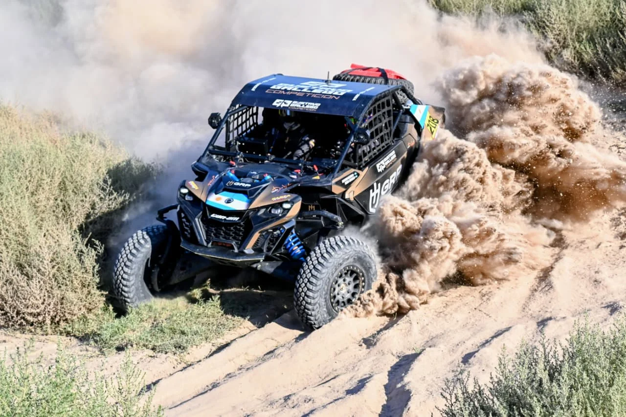 Tama recibe la largada de la Etapa 1 del South American Rally Race 2026