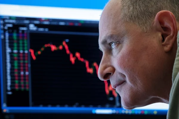 Jornada financiera: las acciones cayeron hasta 8% y el riesgo país superó los 570 puntos