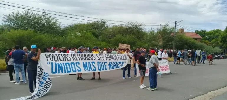 Catamarca: Policías reclaman una reestructuración salarial urgente