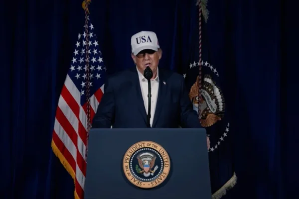 Trump confirmó un ataque masivo contra Irán y advirtió que 