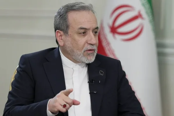 Irán promete respuesta contundente tras ataques conjuntos de EE.UU. e Israel