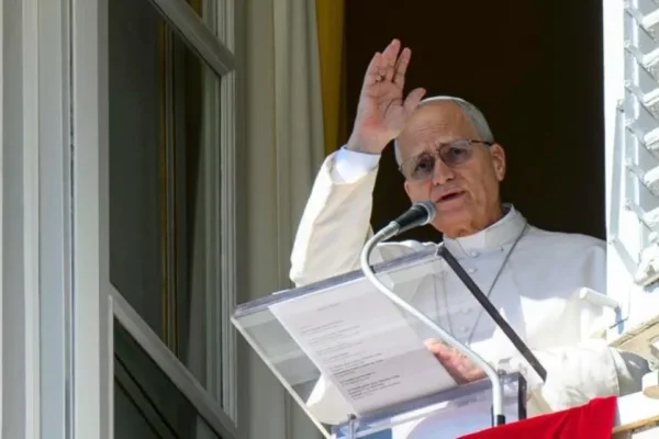 El papa León XIV pidió detener la violencia en Oriente Medio
