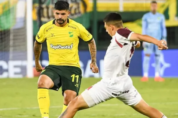 Lanús no pudo estirar su festejo tras la Recopa y empató con Defensa
