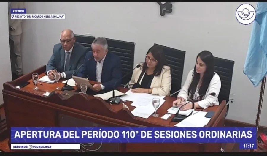 El intendente <b>Armando Molina</b> durante la apertura del 110&deg; Per&iacute;odo de Sesiones Ordinarias del Concejo Deliberante de la Capital, en un acto marcado por definiciones pol&iacute;ticas y respaldo institucional.