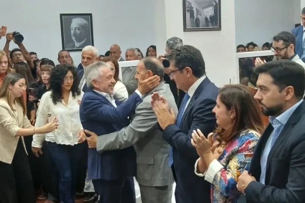 Molina inició el año legislativo con un mensaje político fuerte y la presencia de Quintela
