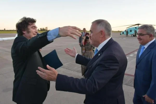 Milei profundiza su alianza con los gobernadores del norte y durante marzo visitará Tucumán