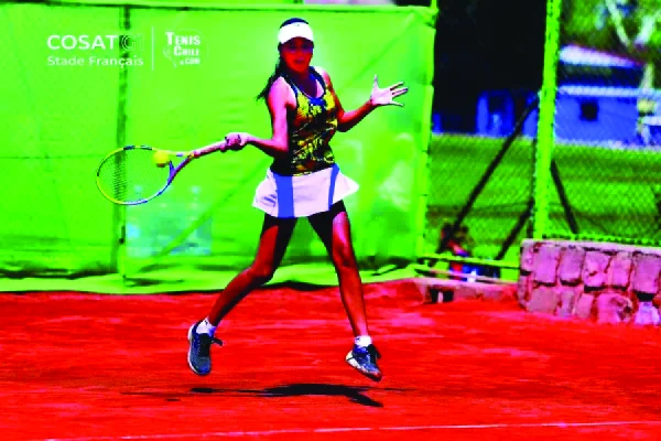 Tenis: Aguirre Ramos debutó con una sólida victoria en el COSAT de Paraguay