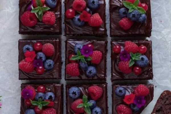 Bocaditos de chocolate y frutas: la receta saludable y rápida ideal para la merienda