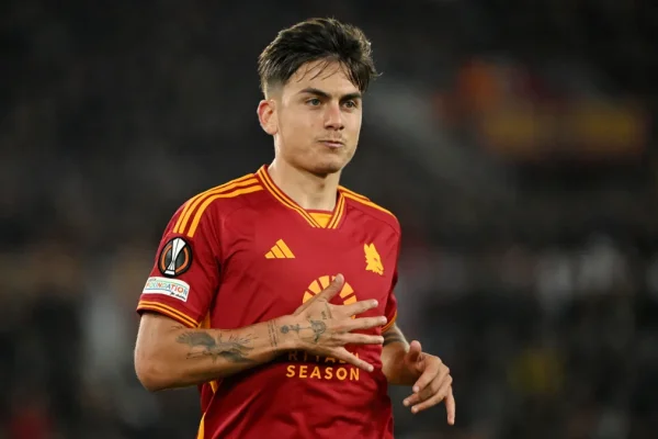 Dybala fue operado con éxito por una rotura de menisco y se perderá la Finalissima
