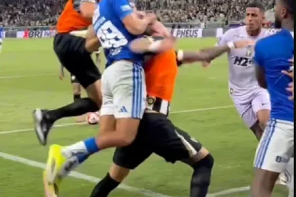 Récord en Brasil: 23 expulsados tras una batalla campal entre Cruzeiro y Atlético Mineiro