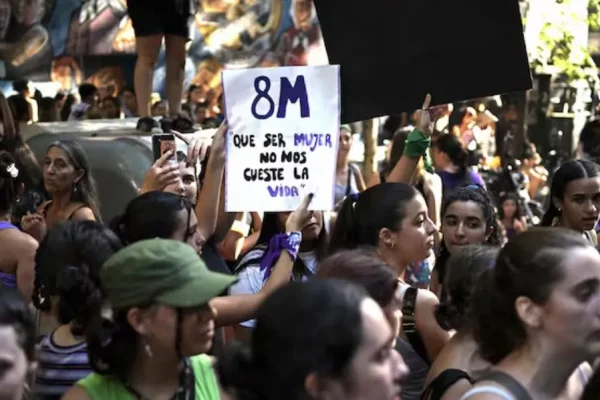 Marchas por el Día de la Mujer con acto central en Plaza de Mayo-