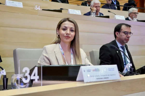 Mariana Urbano asumió el cargo de parlamentaria del Mercosur
