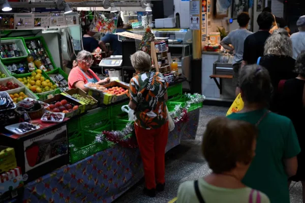 La inflación de alimentos fue de 3,3% en febrero: los productos que subieron y los que bajaron de precio