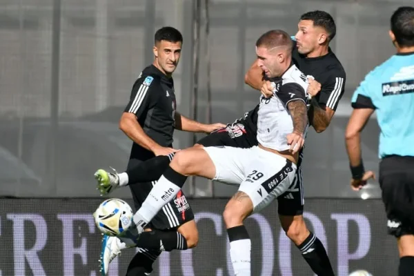 Riestra y Gimnasia de Mendoza igualaron en un flojo partido por el Torneo Apertura