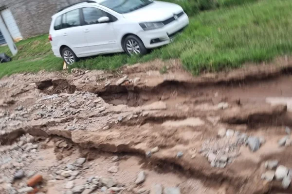 Vecinos anuncian corte de calle para exigir arreglos en barrio Saviore