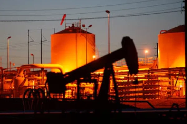 Guerra en Medio Oriente: el petróleo cerró por encima de USD 100 por segunda jornada consecutiva